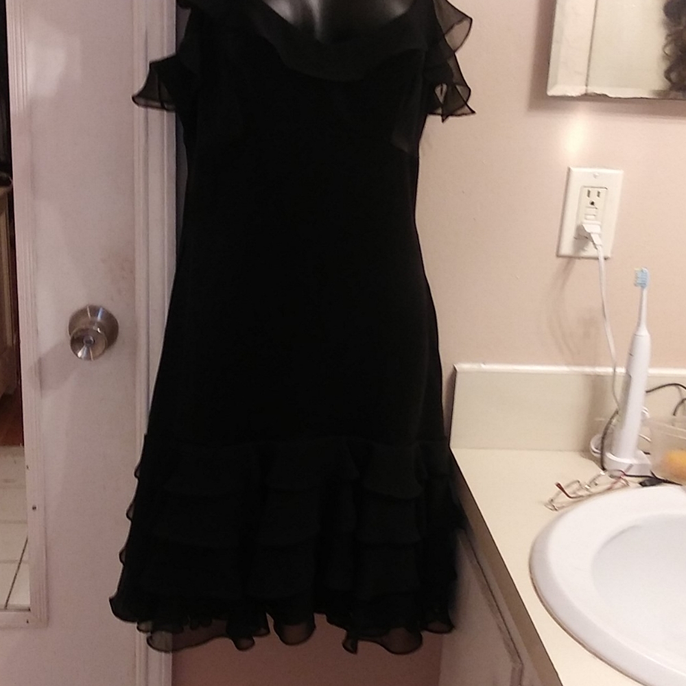 Betsey Johnson 100% silk evening cocktail dress